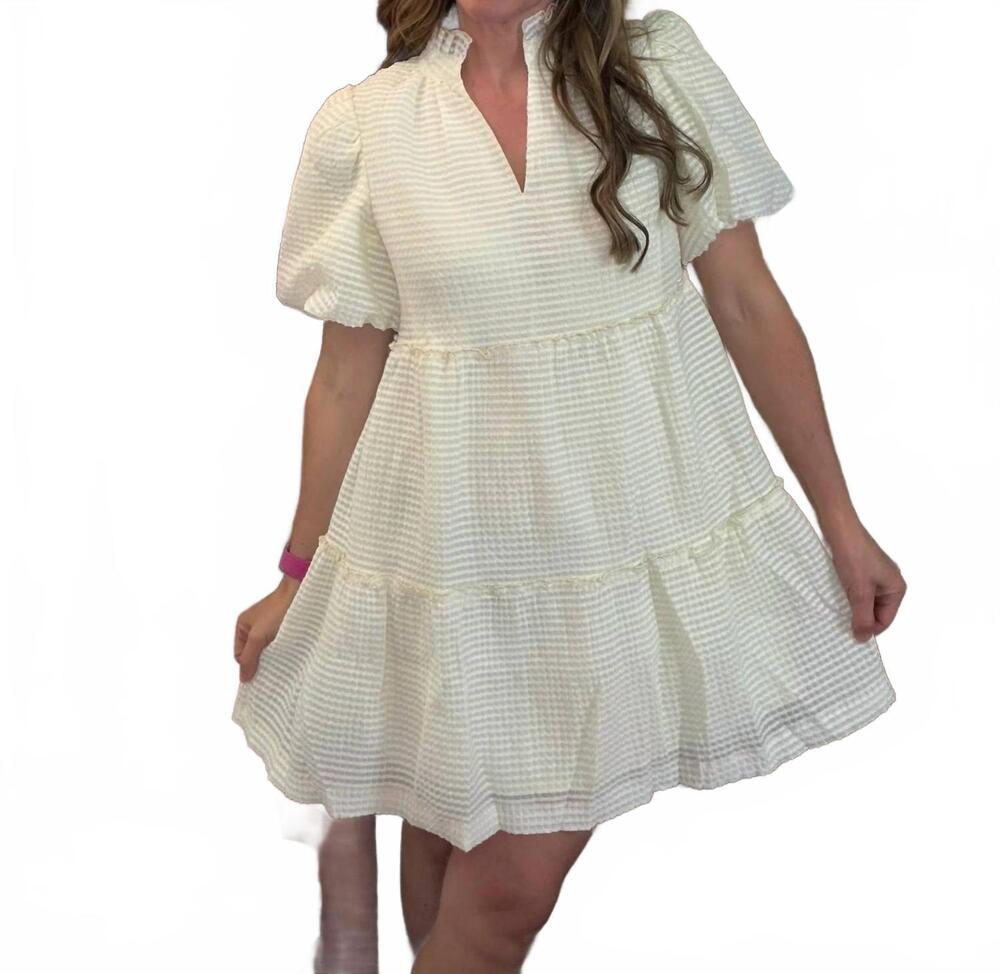 NEW FANTASTIC FAWN textured woven short puff sleeves dress in cream